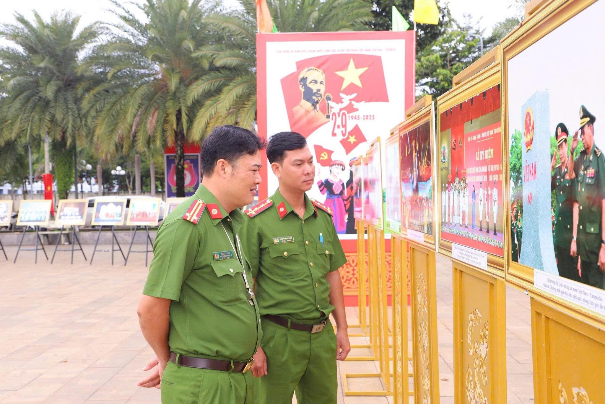 Triển Lãm Tranh Cổ Động 26/8-05/9/2025